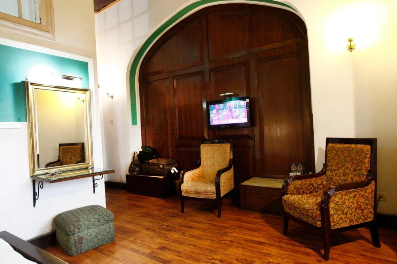 The Palace Belvedere Walkable Distance From Mall Road Nainital Extérieur photo