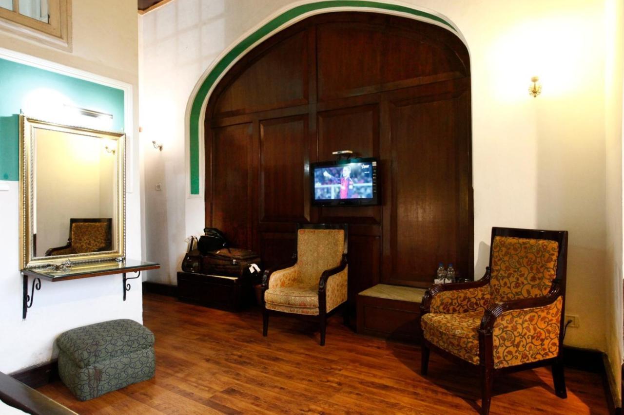 The Palace Belvedere Walkable Distance From Mall Road Nainital Extérieur photo